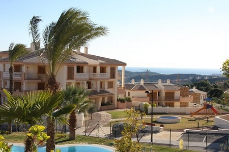 Description: Macintosh HD:Users:vk_jet:Documents:richmond:images:ap_120962:20_large.jpeg